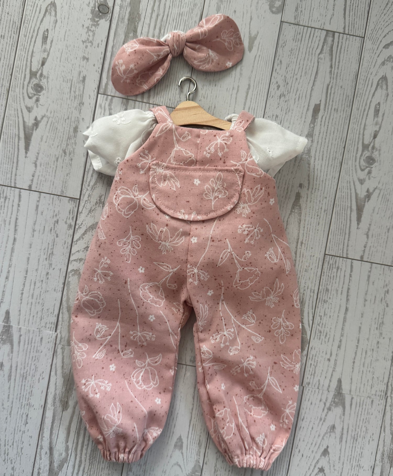 Clothes & Accessories